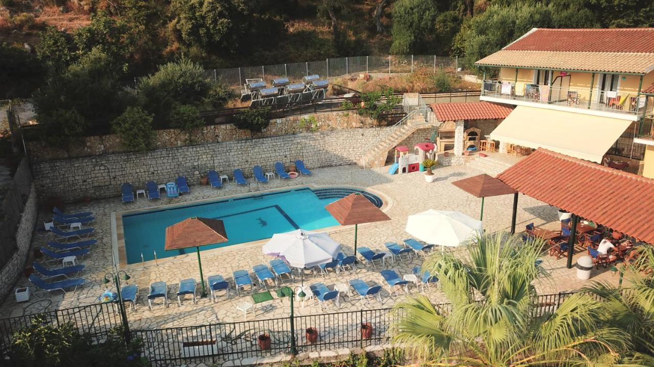 Corfu Hotel Apartments Mpenitses Eksteriør billede