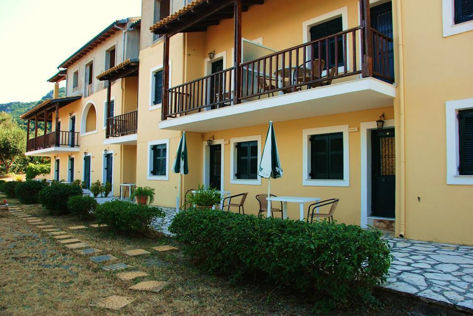 Corfu Hotel Apartments Mpenitses Eksteriør billede